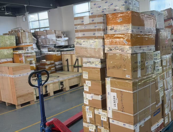 从中国国内往迪拜寄东西怎么寄?